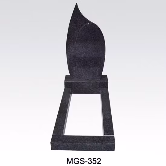Custom Design Granite Memorial Tombstone with Kerbs for Russia